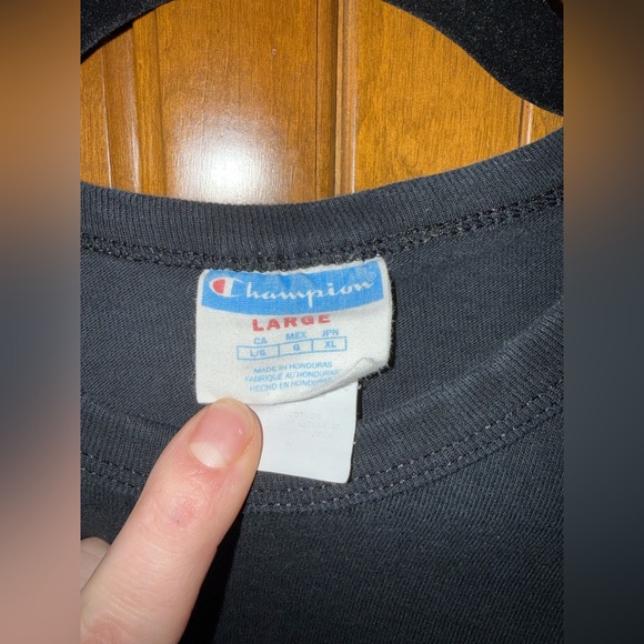 Vintage Champion Black Long Sleeve T-Shirt Men’s Large Red Logo Graphic 90s/Y2K - Picture 3 of 4